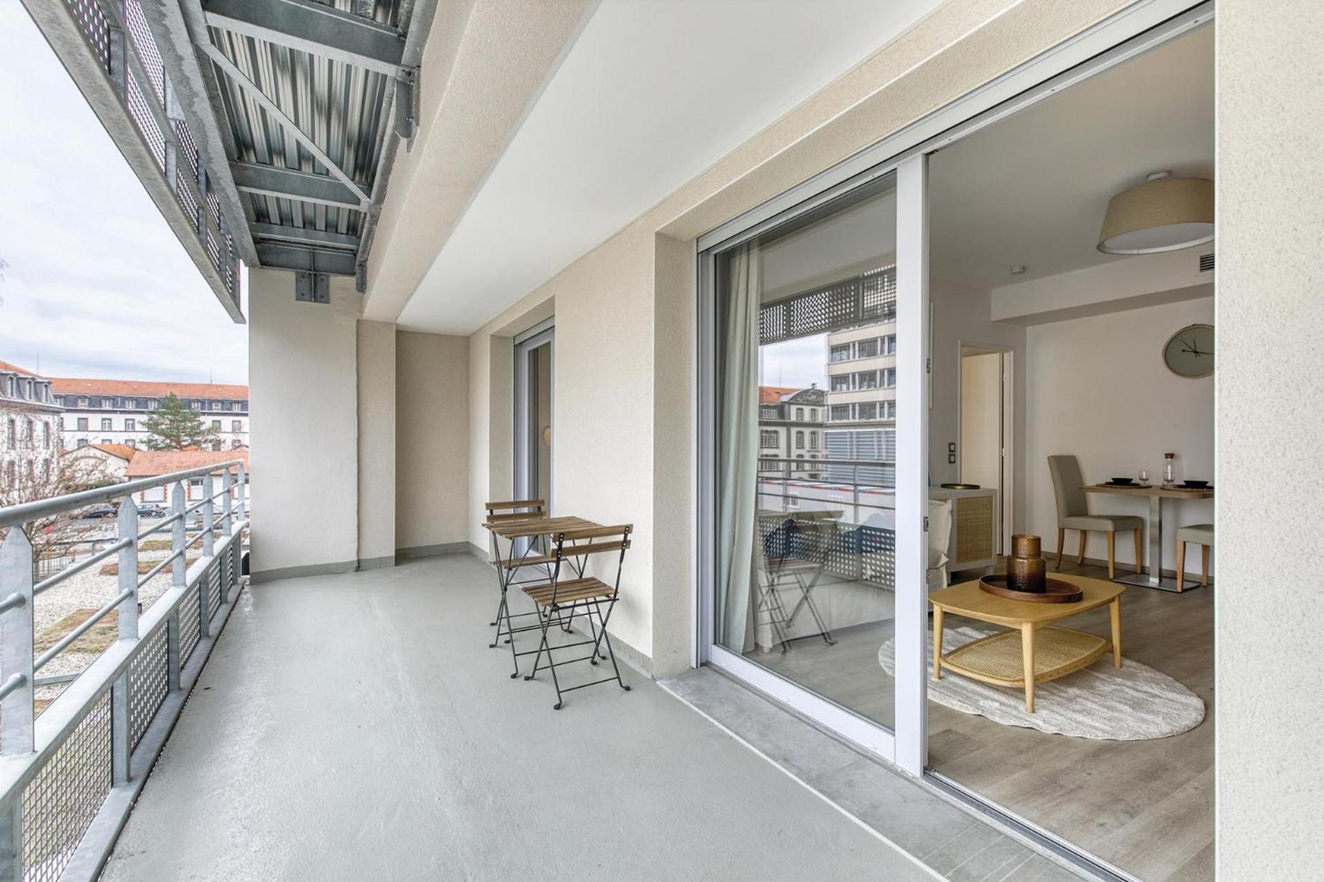 Ovelia Clermont-Ferrand - Le Puy Des Olivines Apartment Exterior photo